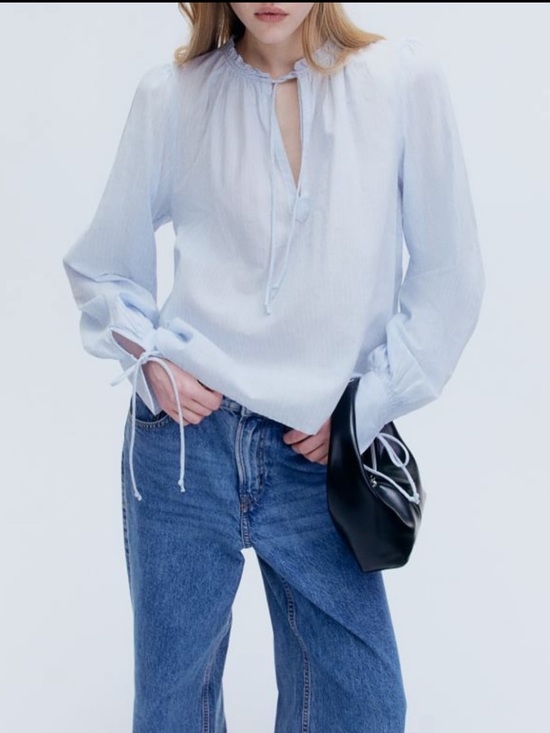 H&M Tops - H&M Light Blue Striped Peasant Top